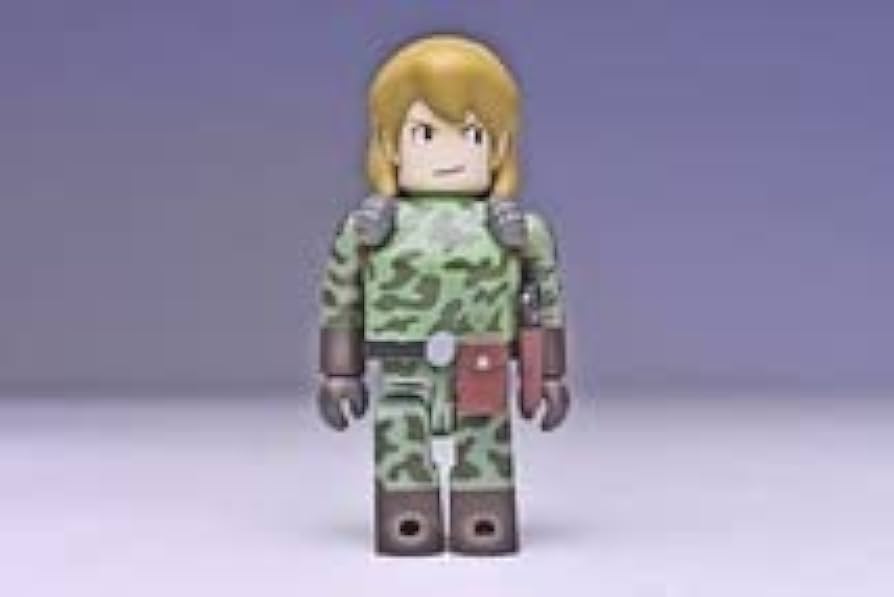 カリオストロの城　ジオラマフィギュア と 不二子　アーミー服 フィギュア Amazon | ルパ ン三世 カリオストロの城 キューブリック49峰